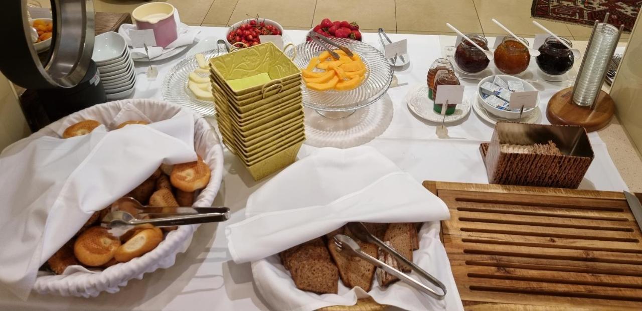 Birkenhof - - Wohlfuehl Mit Wochenend-restaurant Hotel Gols