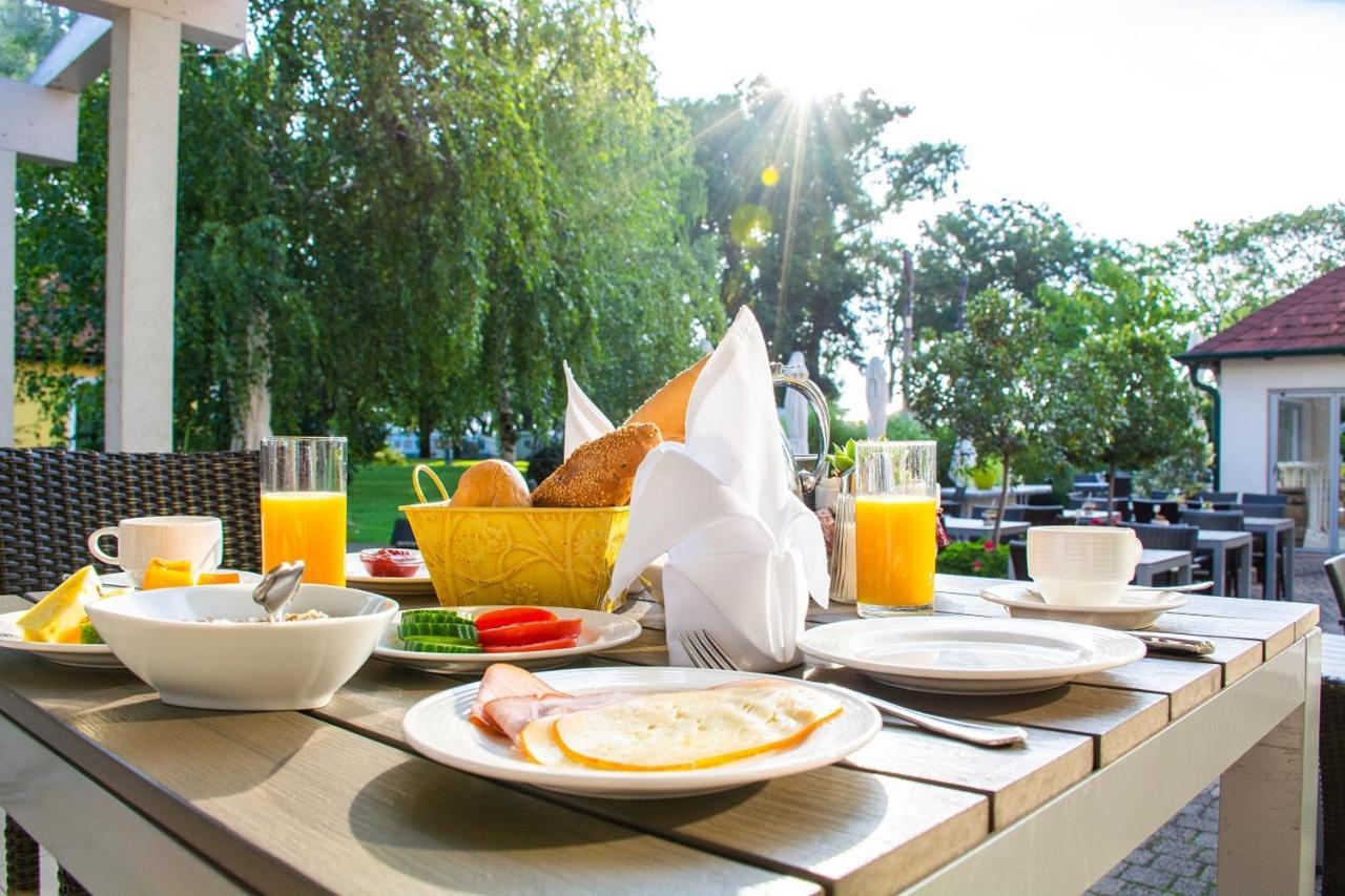 Hotel Birkenhof - - Wohlfuehl Mit Wochenend-restaurant Gols